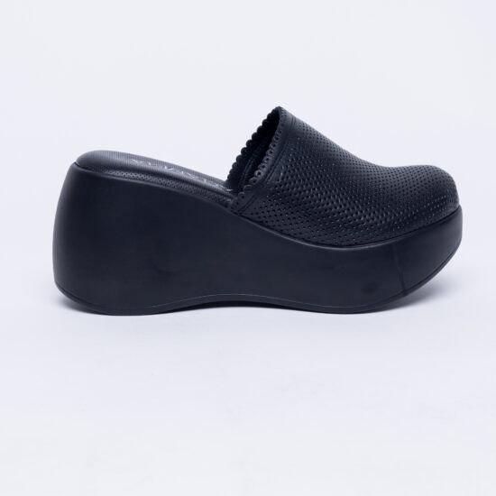 Zuecos sanitarios negros de piel con plataforma alta | TUASOLEA