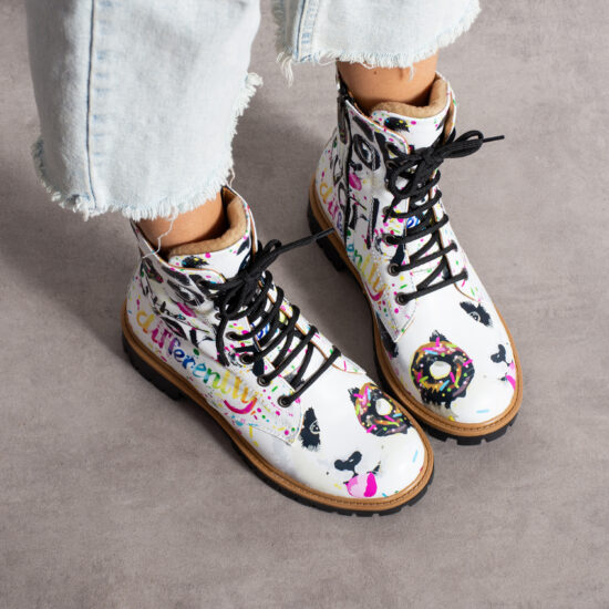 Botas planos de piel blancos para mujer con cordones | TUASOLEA