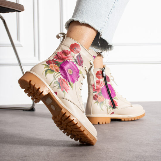 Botas planos de piel beige para mujer con cordones | TUASOLEA
