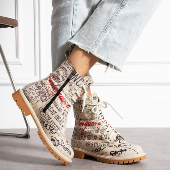 Botas planos de piel beige para mujer con cordones | TUASOLEA