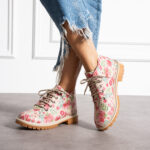 Botines planos de piel beige para mujer con cordones