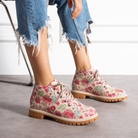 Botines planos de piel beige para mujer con cordones | TUASOLEA