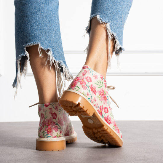 Botines planos de piel beige para mujer con cordones | TUASOLEA