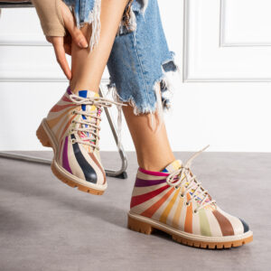 Botines planos de piel beige para mujer con cordones Botines mujer