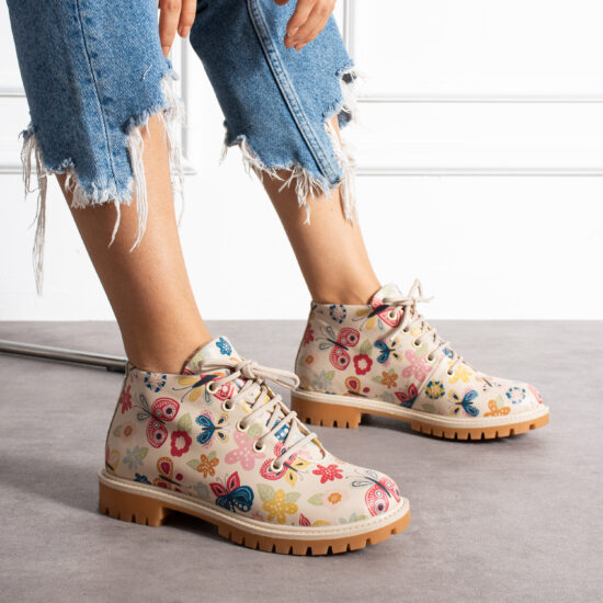 Botines planos de piel beige para mujer con cordones | TUASOLEA