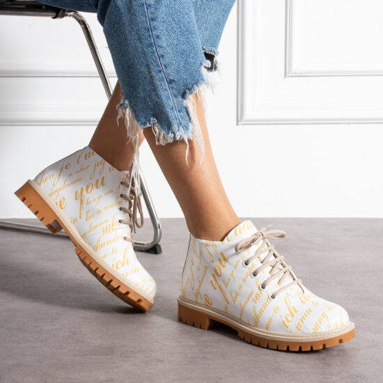 Alternative view of Botines planos de piel blancos para mujer con cordones