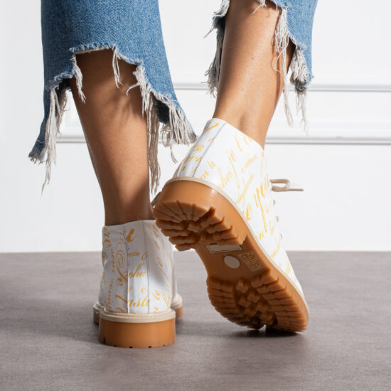 Botines planos de piel blancos para mujer con cordones | TUASOLEA