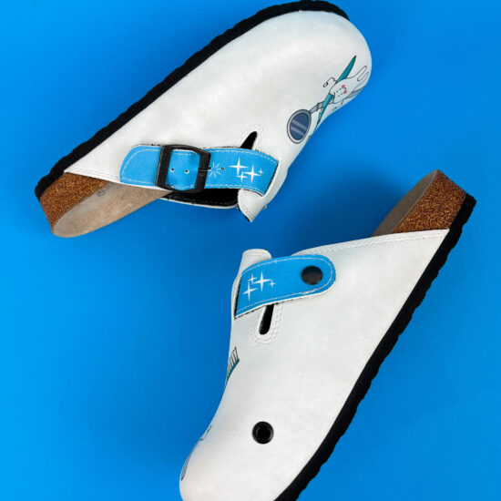 Zuecos sanitarios planos para dentistas | TUASOLEA