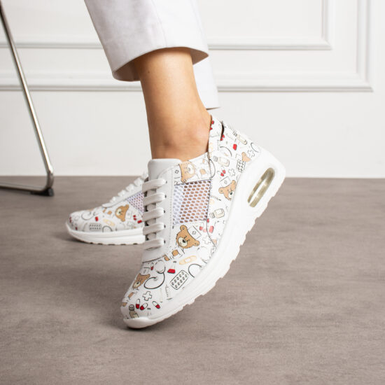 Zapatillas sanitarias blancas ultraligeras para trabajo | TUASOLEA