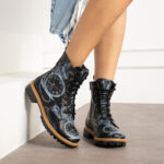 Botas planos de piel negros para mujer con cordones