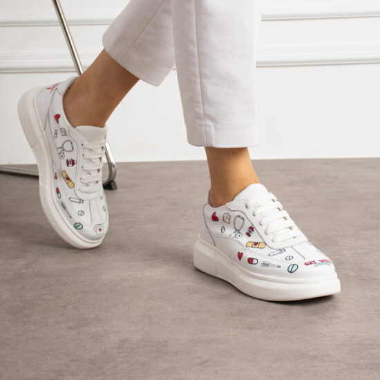 Zapatillas sanitarias blancas ultraligeras para trabajo | TUASOLEA