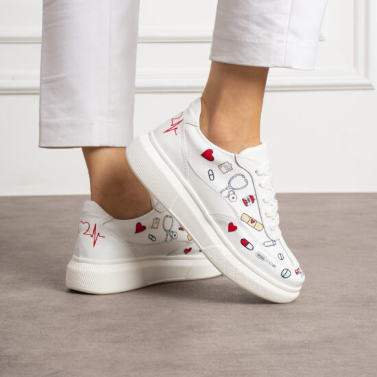 Zapatillas sanitarias blancas ultraligeras para trabajo | TUASOLEA