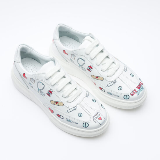 Zapatillas sanitarias blancas ultraligeras para trabajo | TUASOLEA