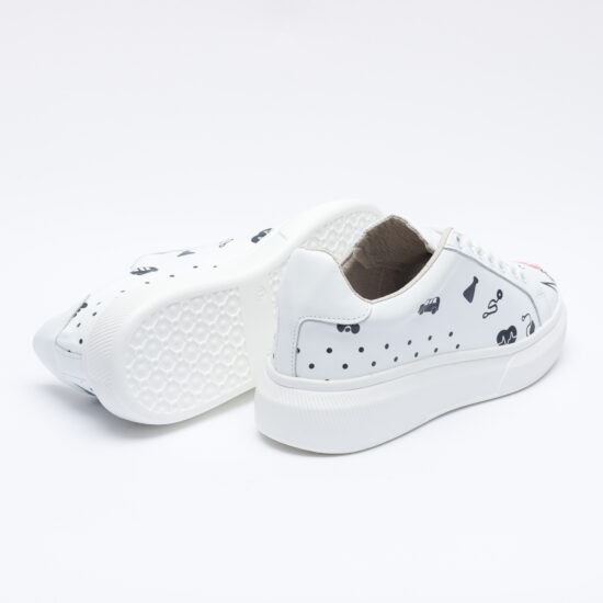 Zapatillas sanitarias blancas ultraligeras para trabajo | TUASOLEA