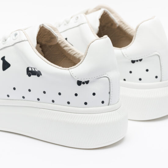 Zapatillas sanitarias blancas ultraligeras para trabajo | TUASOLEA