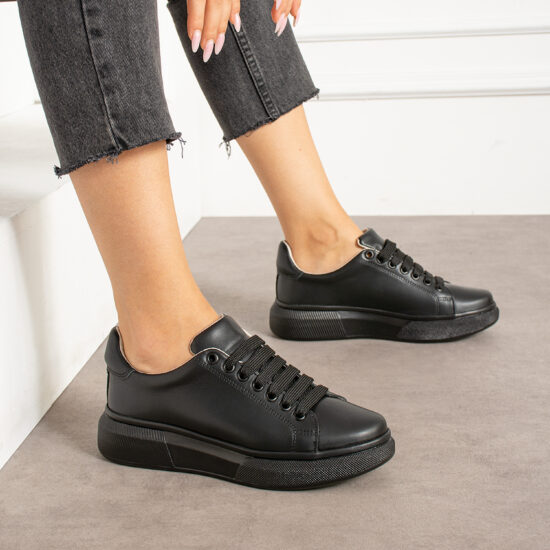Zapatillas negras casual de piel para mujer | TUASOLEA