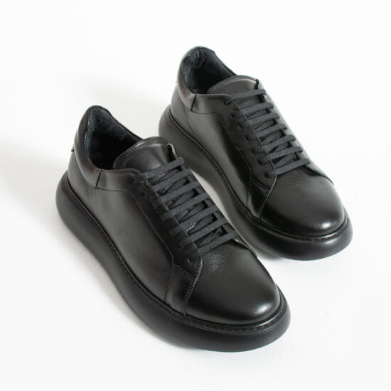 Zapatillas casual para hombre negras de piel natural | TUASOLEA