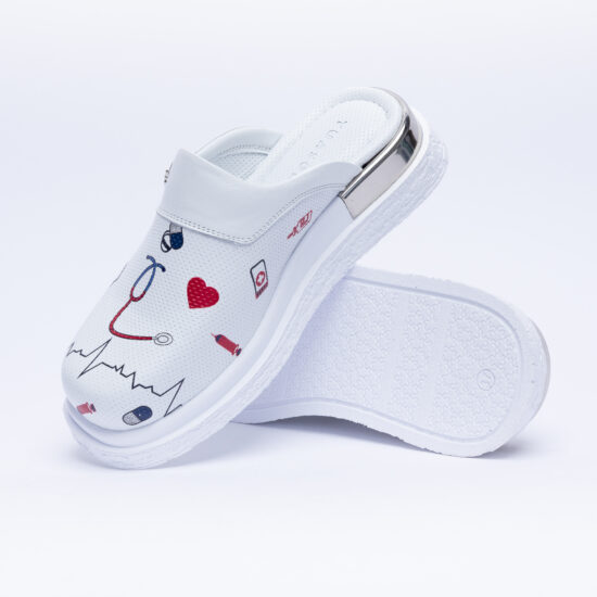 Zuecos sanitarios blancos de piel para enfermeras | TUASOLEA