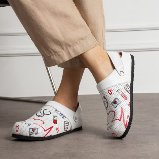 Zuecos sanitarios planos de piel para mujer | TUASOLEA