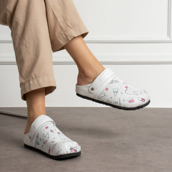 Zuecos sanitarios planos de piel para dentistas | TUASOLEA