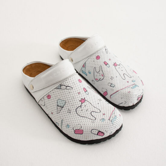 Zuecos sanitarios planos de piel para dentistas | TUASOLEA