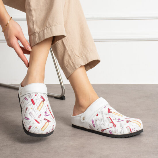 Zuecos planos de piel para peluquería | TUASOLEA