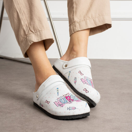 Alternative view of Zuecos sanitarios planos de piel para mujer