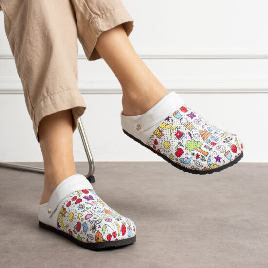 Zuecos planos cómodos de piel para maestras | TUASOLEA