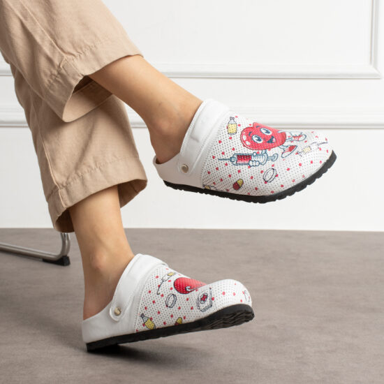 Alternative view of Zuecos sanitarios planos de piel para mujer