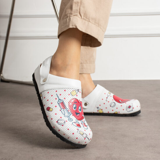 Zuecos sanitarios planos de piel para mujer | TUASOLEA