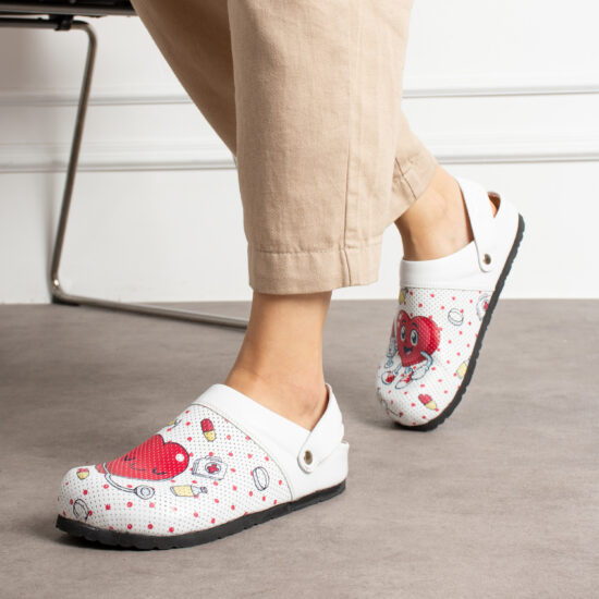 Zuecos sanitarios planos de piel para mujer | TUASOLEA