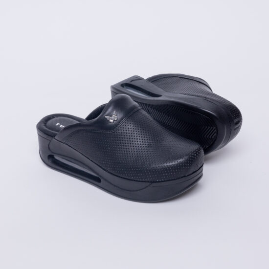 Zuecos sanitarios de piel negra para mujer con plataforma | TUASOLEA