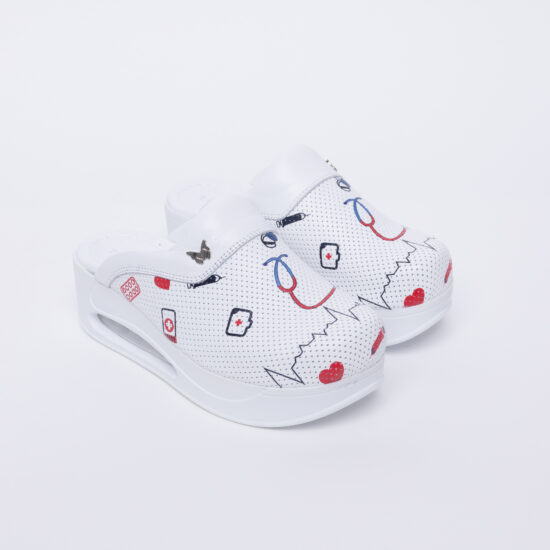 Zuecos sanitarios de piel blanca con plataforma | TUASOLEA