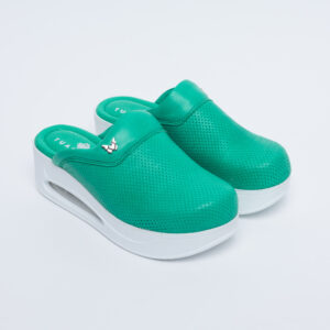 Zuecos de trabajo verdes de piel con plataforma Zuecos con plataforma mujer Monocromáticos