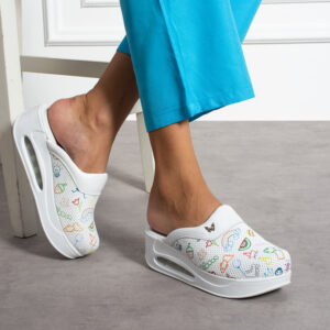 Zuecos de piel con plataforma para maestras Zuecos con plataforma mujer Maestras y guarderías