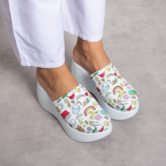 Alternative view of Zuecos de trabajo de piel con plataforma alta para maestras