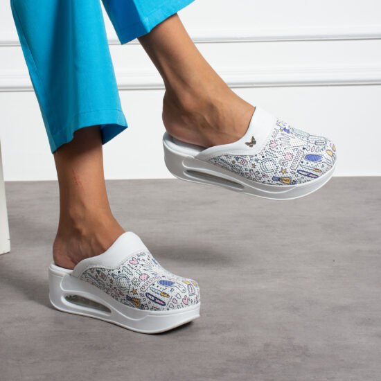 Alternative view of Zuecos de piel con plataforma para salones