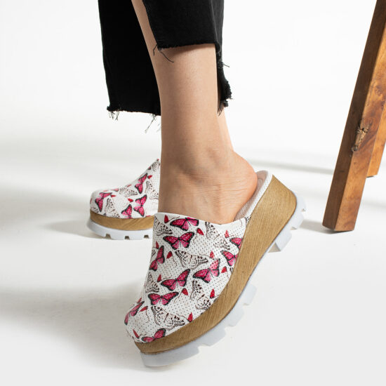 Zuecos cerrados estampados de piel con plataforma efecto madera | TUASOLEA