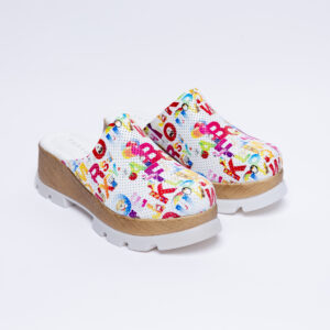 Zuecos cerrados estampados de piel con plataforma efecto madera Zuecos con plataforma mujer Maestras y guarderías