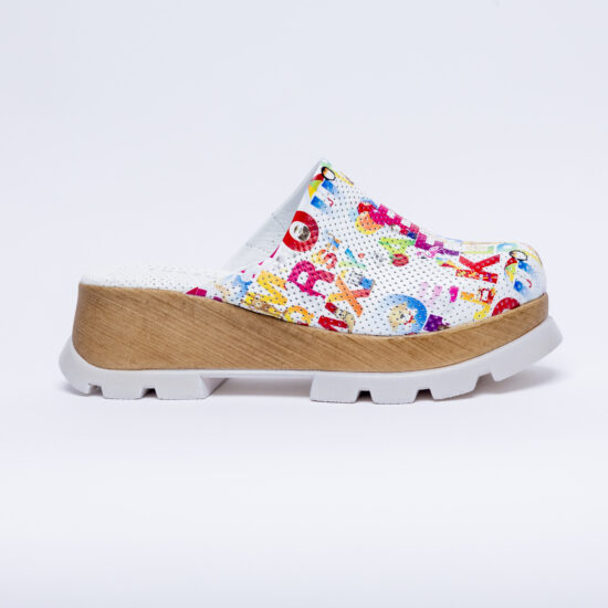 Zuecos cerrados estampados de piel con plataforma efecto madera | TUASOLEA