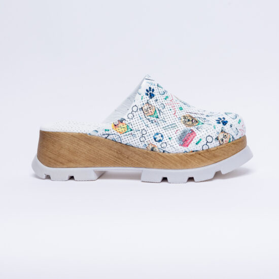 Zuecos cerrados estampados de piel con plataforma efecto madera | TUASOLEA