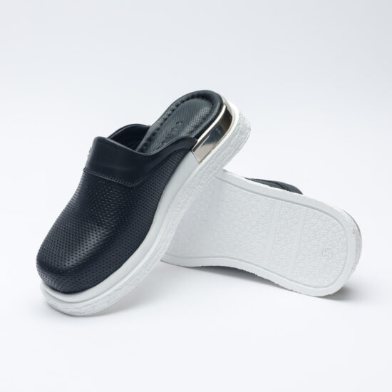 Zuecos cerrados cómodos de piel negros | TUASOLEA