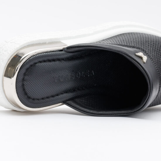 Zuecos cerrados cómodos de piel negros | TUASOLEA