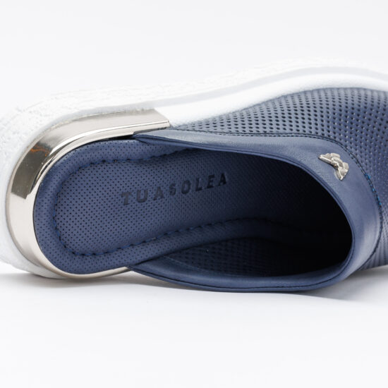 Zuecos cerrados cómodos de piel azul marino | TUASOLEA