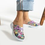 Zuecos cómodos de trabajo con estampado
