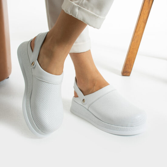 Zuecos antideslizantes de piel para trabajo con tira trasera | TUASOLEA