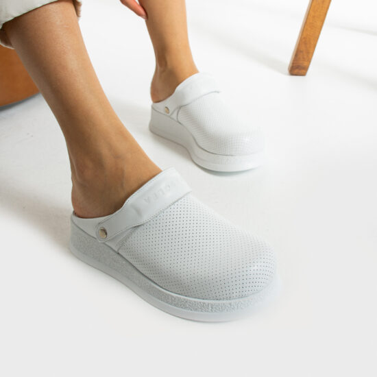 Zuecos antideslizantes de piel para trabajo con tira trasera | TUASOLEA