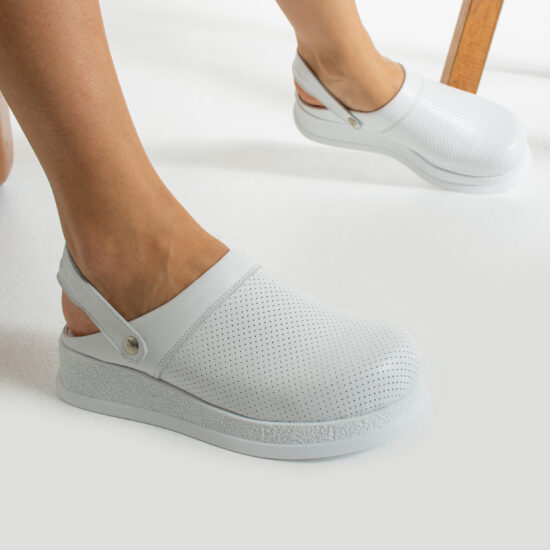 Zuecos antideslizantes de piel para trabajo con tira trasera | TUASOLEA