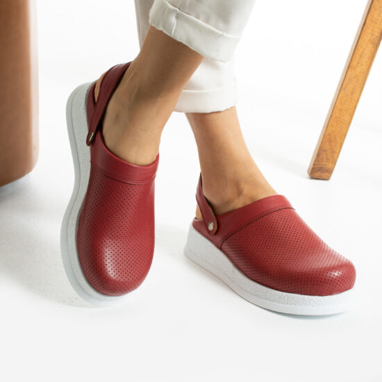 Alternative view of Zuecos antideslizantes de piel para trabajo con tira trasera