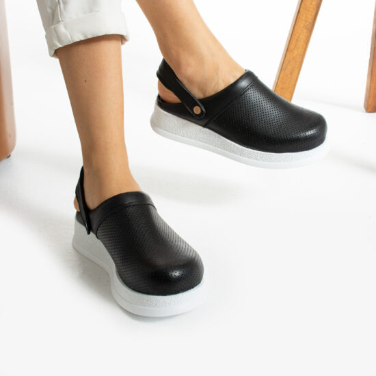 Zuecos antideslizantes de piel para trabajo con tira trasera | TUASOLEA